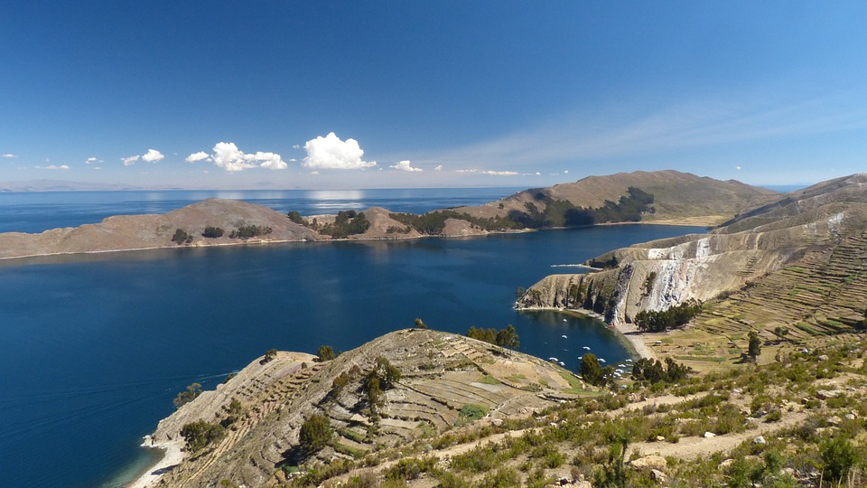 Image of Lake Titicaca in Peru